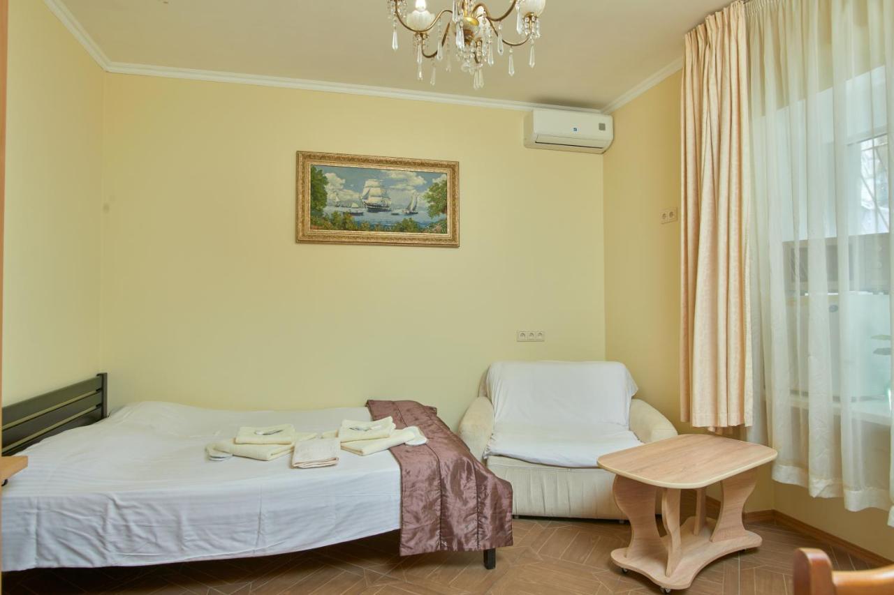 Odessa Comfort House Aparthotel ภายนอก รูปภาพ
