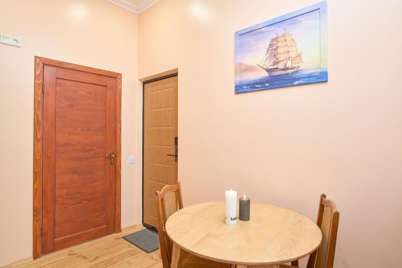 Odessa Comfort House Aparthotel ภายนอก รูปภาพ