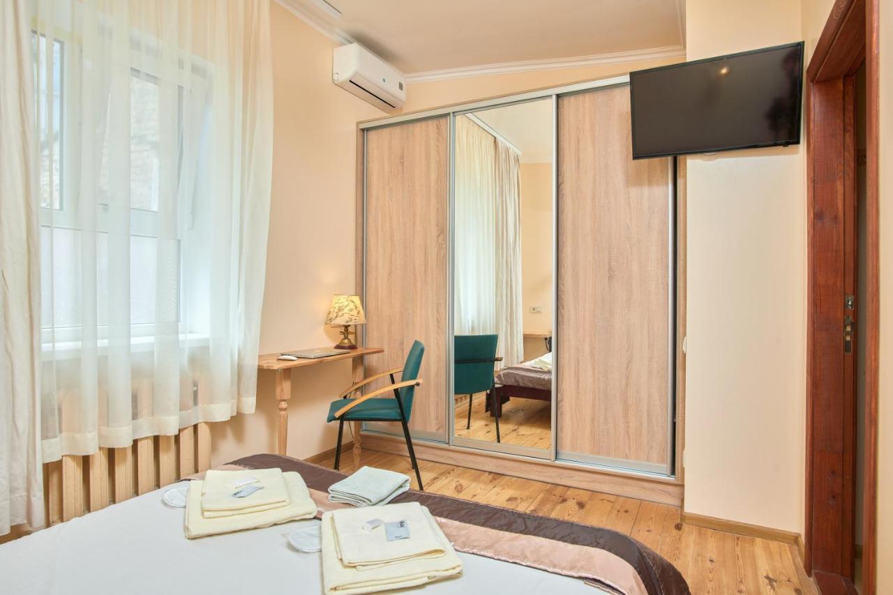 Odessa Comfort House Aparthotel ภายนอก รูปภาพ
